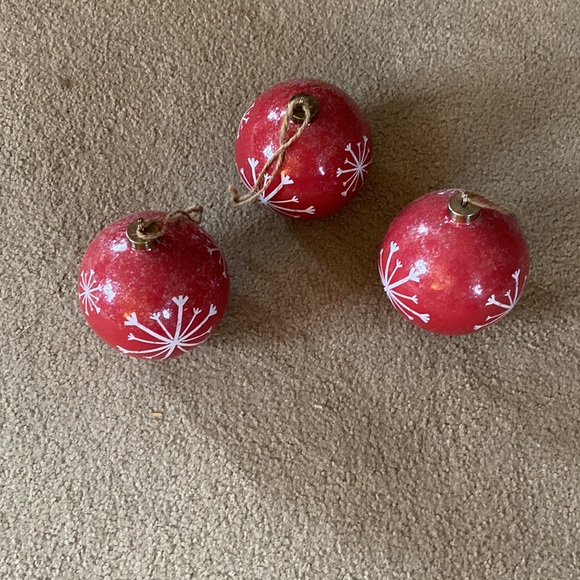 Country Red Large Ornaments - Picture 5 of 6